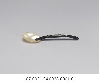 日據時期醫用珍珠貝勺藏品圖，第2張