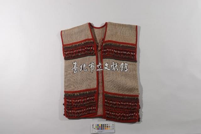 苧麻貝珠綴鈴衣(苧麻貝珠衣)藏品圖，第1張