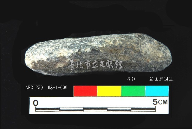 芝山岩文化打製斧鋤形器藏品圖，第4張