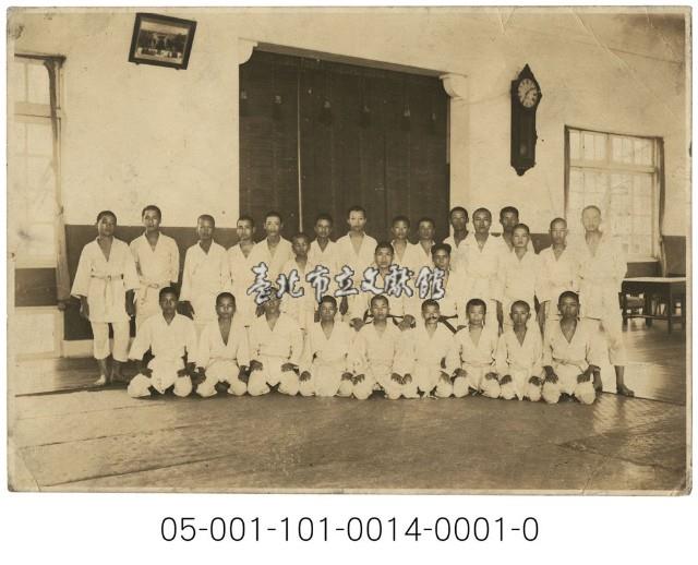 臺北工業學校柔道隊紀念攝影藏品圖，第1張