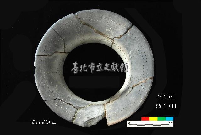 芝山岩文化罐口藏品圖，第1張