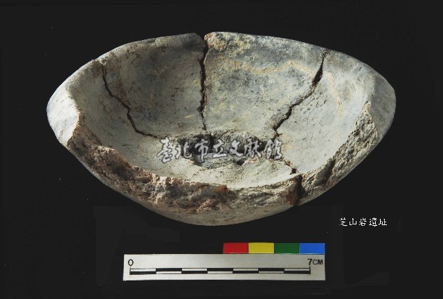 芝山岩文化仰盆柱把陶蓋藏品圖，第5張