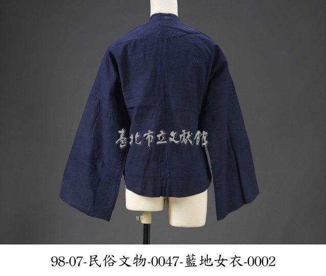 藍地女衣藏品圖，第2張