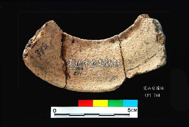 圓山文化圈足藏品圖，第2張