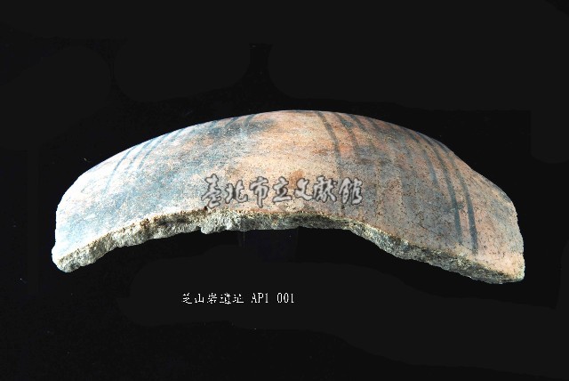芝山岩文化黑彩折肩器藏品圖，第2張