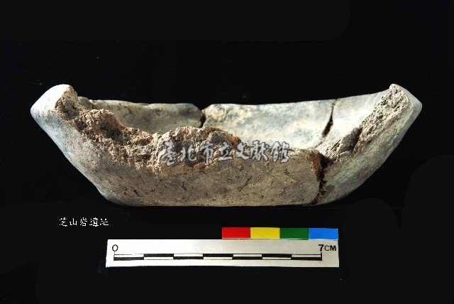 芝山岩文化仰盆柱把陶蓋藏品圖，第3張