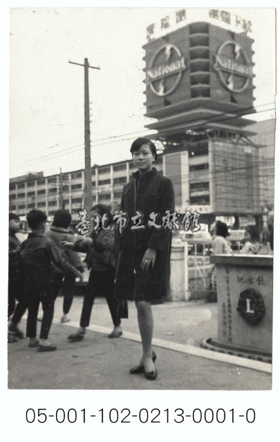 中華商場-信棟與國際牌大型廣告藏品圖，第1張