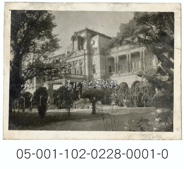 臺北賓館主建築正面側拍藏品圖，第1張