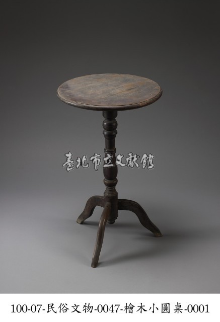 檜木小圓桌藏品圖，第1張