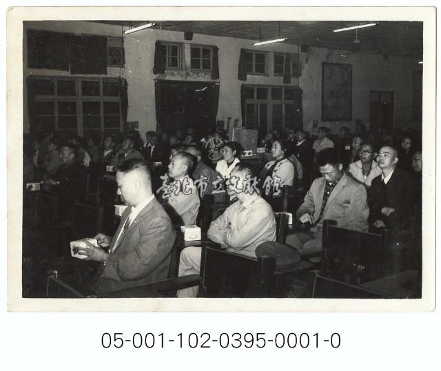 民眾服務社看電影藏品圖，第1張