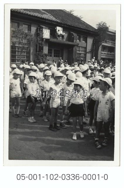 臺北市太平國民小學的學童留影藏品圖，第1張