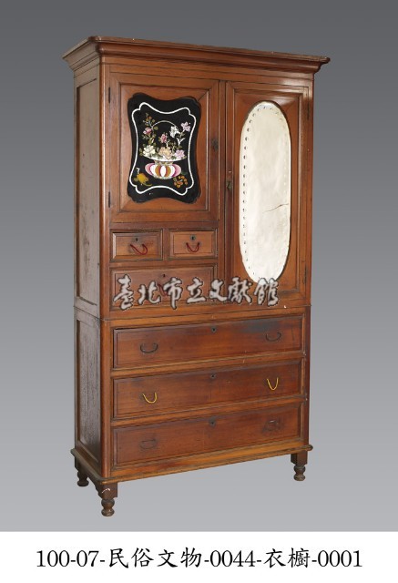 衣櫥藏品圖，第1張