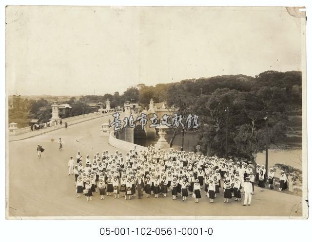 明治橋合照的女校生藏品圖，第1張