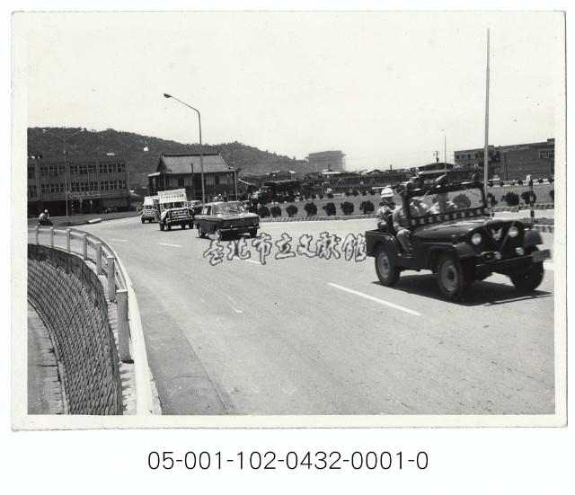 喪禮車隊（2）藏品圖，第1張