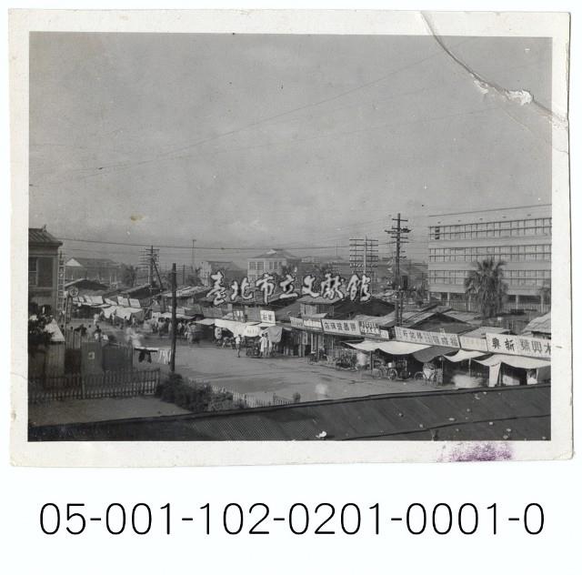 中華路改建商場前的街景-俯瞰違建商店鋪藏品圖，第1張