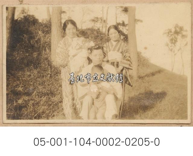 合照藏品圖，第1張