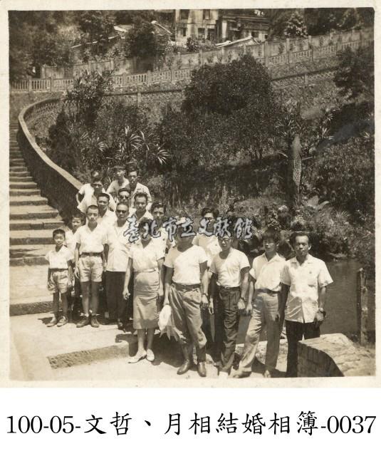 文哲、月相結婚相簿0037 (新郎親友照)藏品圖，第1張