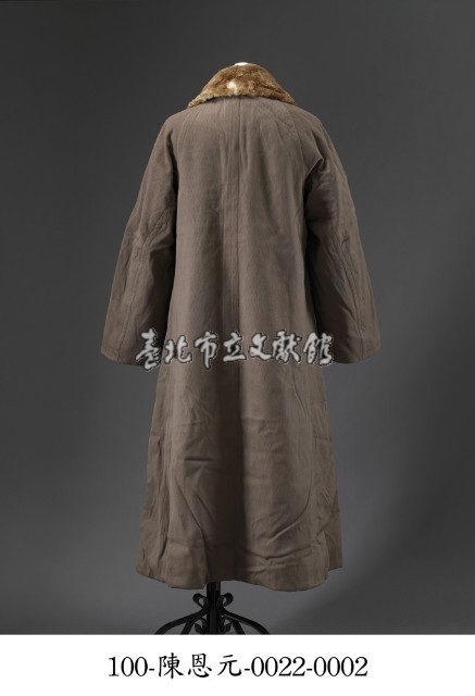 淺咖啡色長大衣藏品圖，第2張