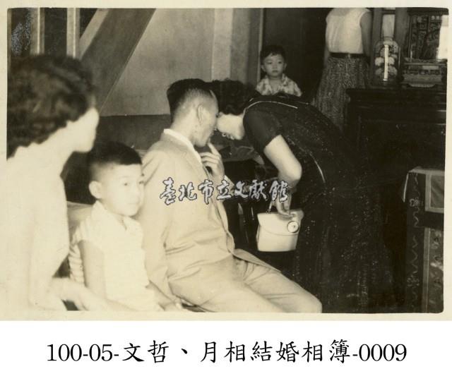 文哲、月相結婚相簿0009 (親友等待)藏品圖，第1張