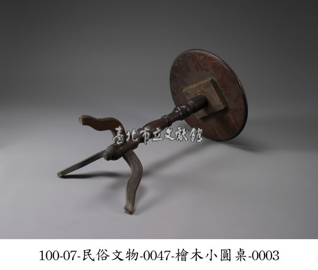 檜木小圓桌藏品圖，第3張