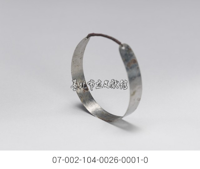 雅美族金屬腕飾藏品圖，第4張