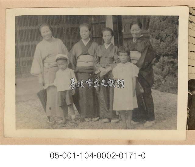合照藏品圖，第1張