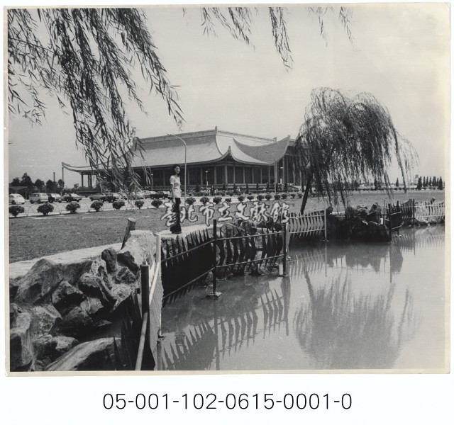 樓閣波影-國父紀念館藏品圖，第1張