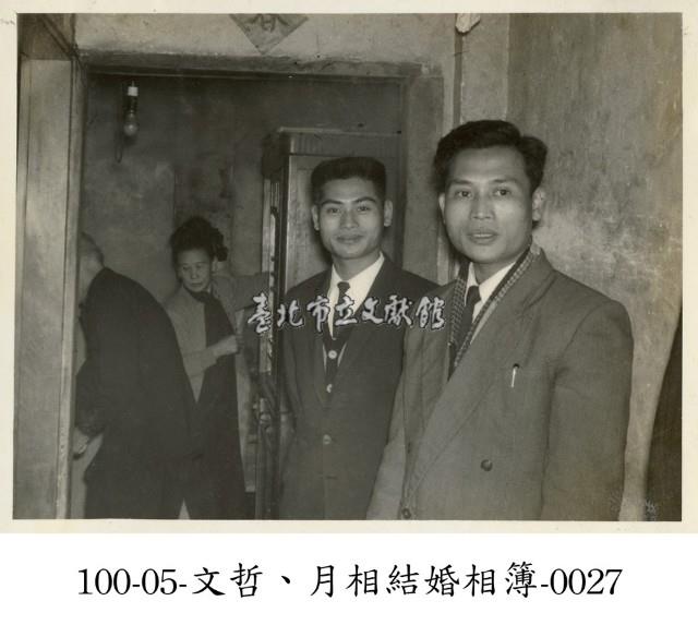 文哲、月相結婚相簿0027 (男性親友觀禮中)藏品圖，第1張