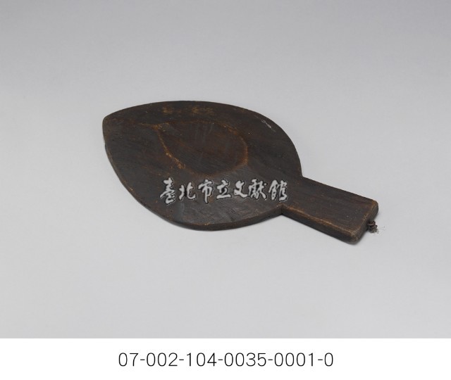 排灣族木雕盤藏品圖，第3張
