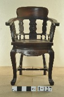 酸枝雕花辦公椅藏品圖，第1張