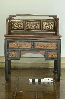 紅黑金掌櫃桌藏品圖，第1張