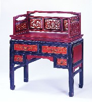 紅黑金掌櫃桌藏品圖，第2張