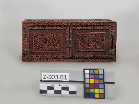 雕漆頂箱櫃一對－頂箱櫃上櫃藏品圖，第1張