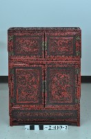 雕漆頂箱櫃一對－頂箱櫃上櫃藏品圖，第2張