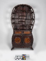 紫檀嵌瘿木多寶格藏品圖，第1張