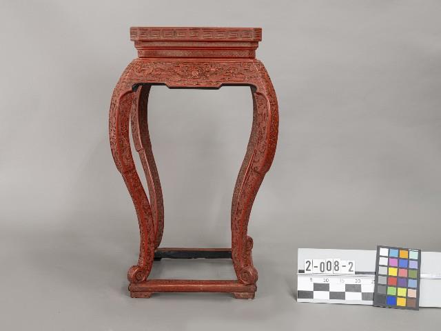 雕漆高束腰三彎腿圈足花檯一對－花檯藏品圖，第1張