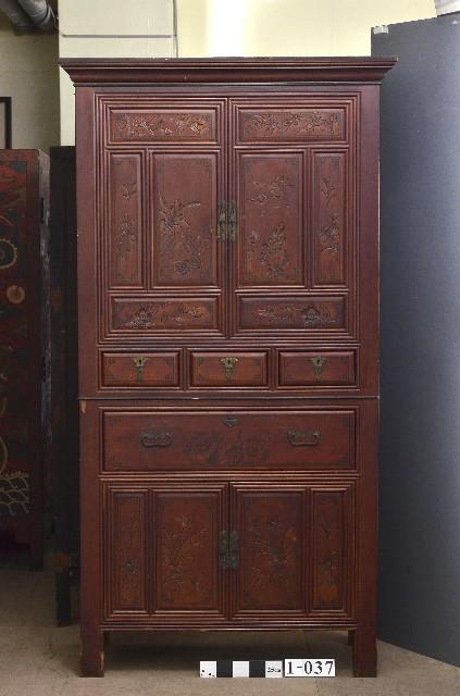 衣櫥藏品圖，第1張