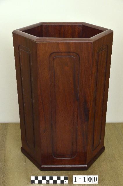 六角櫃藏品圖，第1張