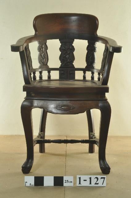 酸枝雕花辦公椅藏品圖，第1張