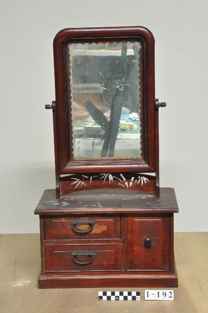 鏡台藏品圖，第1張