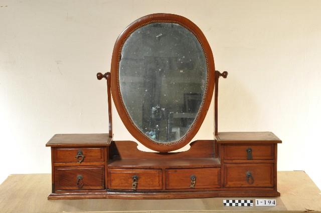 鏡台藏品圖，第1張