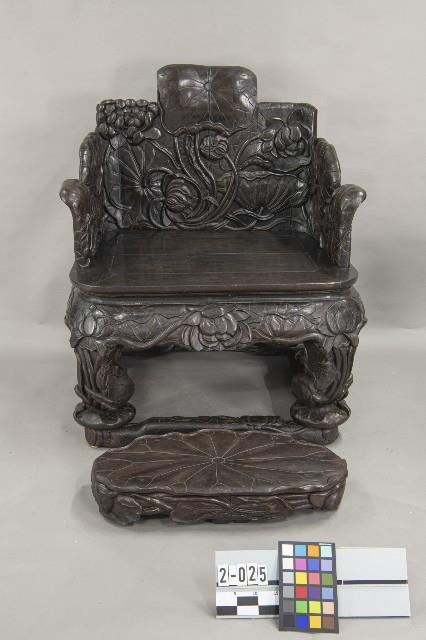 紫檀束腰荷花紋帶托泥寶座藏品圖，第1張