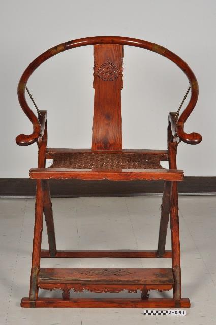 花梨木雲紋圈背交椅藏品圖，第2張