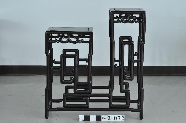 紫檀高低蓮座花檯藏品圖，第2張