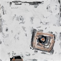白色層疊藏品圖，第1張