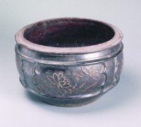 四開光貼四季花卉蓋鍋藏品圖，第1張