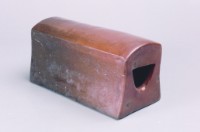 鏤空梅花紋枕(磚胎枕頭)_002藏品圖，第1張