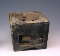 方形素燒黑陶烘爐藏品圖，第1張