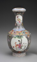 Pastel Vase with Figure Collection Image, Figure 2, Total 2 Figures