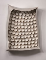 房裡，抽屜用強壯的外殼藏匿鎖碎的真實藏品圖，第9張